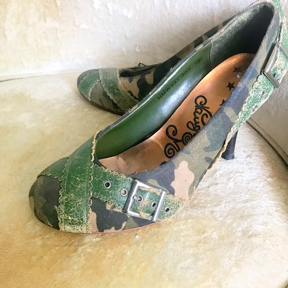 Naughty monkey camp heels